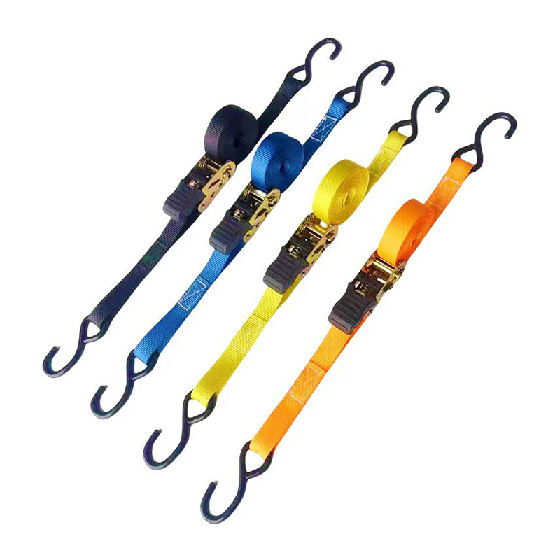 1'' x 15' mehrfarbiger Ratschengurt mit Daumengriff und vinylbeschichteten S-Haken